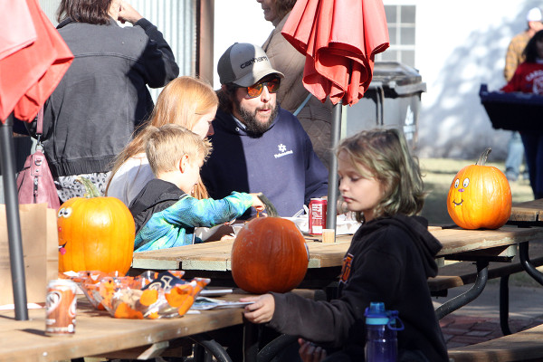 FLOYD'S FALL FEST 10.19.23