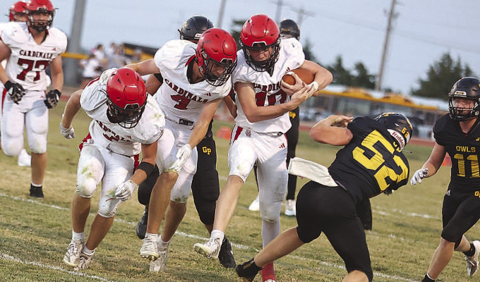 Conway Springs’ Logan Osner breaks through the Garden Plain defense for a gain in the first half of Friday’s game. The last five games have been decided by a touchdown or less. Stephanie McKennon/TSnews