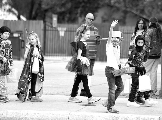 Oak Street Halloween parade
