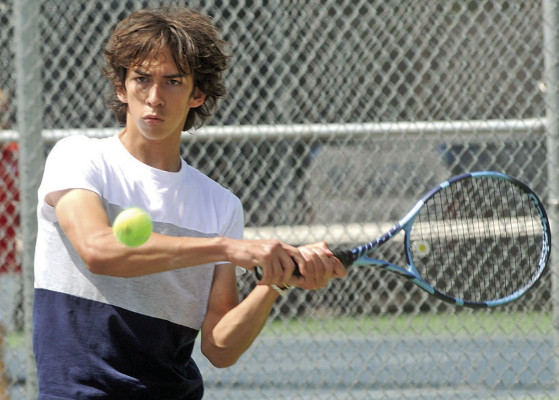 Tennis teams wrap regular season