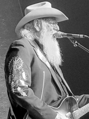 Asleep at the Wheel lead singer Ray Benson put on a show to remember last Thursday night.