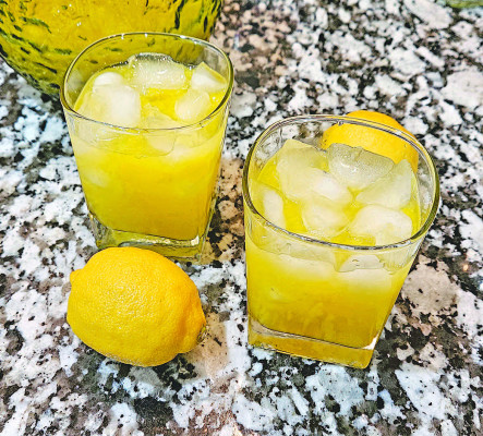 Fresh mango lemonade features pureed mangos, freshsqueezed lemon juice and a homemade simple syrup, making for a refreshing summertime drink. It’s great as is or with a splash of tequila.