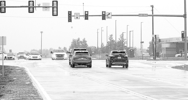 The latest road construction project in Goddard is finished. On Friday, 183rd Street West at U.S. Highway 54 was fully re-opened. The project expanded northbound and southbound 183rd Street to three lanes, with left- and right-turn lanes and a separate through-lane. Traffic had reopened south of the highway during construction, but the north side was closed for months as that stretch of road was completely rebuilt. Travis Mounts/TSnews