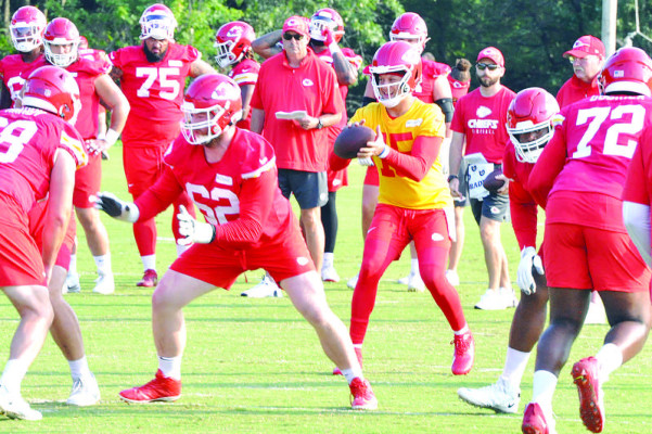 Kansas City Chiefs quarterback Patrick Mahomes steps into the pocket to throw a pass at last Thursday’s final day of training camp. Paul Rhodes/TSnews