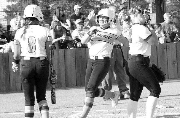 Kaylee Hampton crosses the plate for a run during the Clearwater Indians’ victory over Buhler in last week’s Class 4A regional championship. Dale Stelz/TSnews