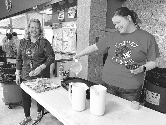 Pancakes pop-up at school