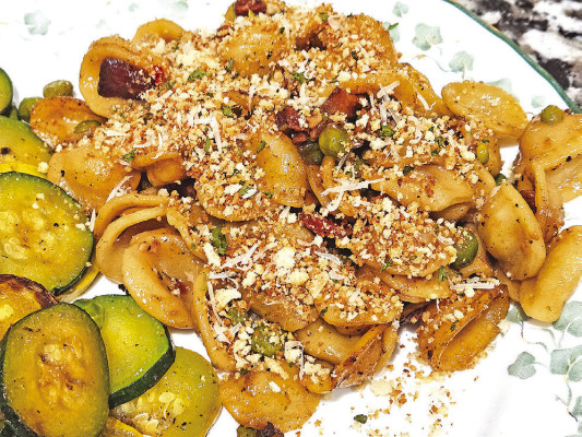 The delicious smell of this dish will ‘bacon’ everyone to your kitchen