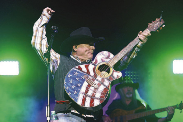 John Michael Montgomery headlined the Goddard Fall Festival with a concert on Saturday night. Montgomery is known for songs like “Sold (The Grundy County Auction Incident),”“I Swear,” and “Life’s a Dance.” See more Goddard Fall Festival photos on Page A8. Last weekend also saw fall festivals in Clearwater and Garden Plain, and the annual car show and street races in Argonia. Stephanie McKennon/TSnews