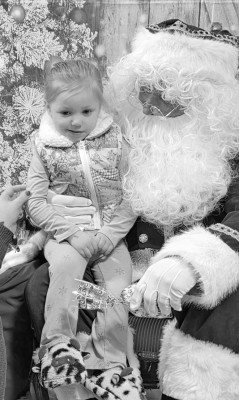 Argonia turns out for Santa Day