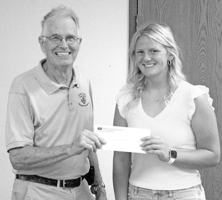 Hartman receives scholarship