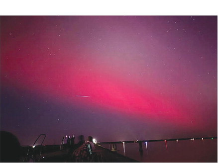 Northern lights move south