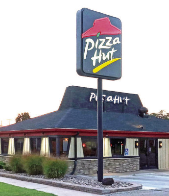 Pizza Hut in Clearwater has permanently closed. Tuesday was its final day in business. Contributed photo