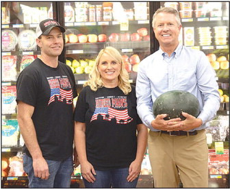 Senator visits local grocers