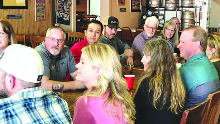 Cheney Chamber hosts dinner for members