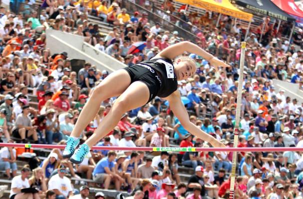 Eisenhower Tigers take part in 5A track meet