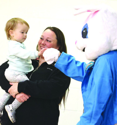 Egg hunters gather in Goddard and Haysville