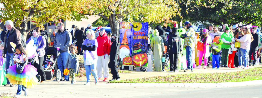 Hundreds of trick-or-treaters turned out for Haysville’s annual Halloween event. Community events also were held on Tuesday in Cheney, Clearwater and Goddard. Many more photos will be available to TSnews subscribers online at www.tsnews.com. Paul Rhodes/TSnews