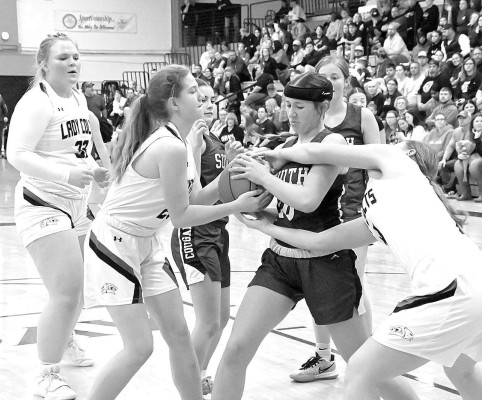 Campus defense shows promise in loss to Maize girls