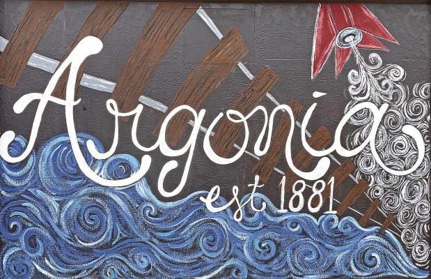 The new mural on the Sarah Jane’s Salsa building was the prize in a nationwide contest. Travis Mounts/TSnews