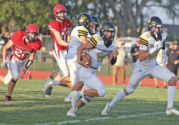 Eli Eck breaks free for a long touchdown in the first half of Garden Plain’s win at Conway Springs on Friday. Stephanie McKennon/TSnews