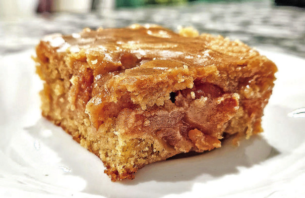 Maple apple pie bars combine the sweetness of apples with maple syrup, brown sugar, vanilla and cinnamon to create a delicious dessert, worthy of enjoying alongside a hot cup of coffee.