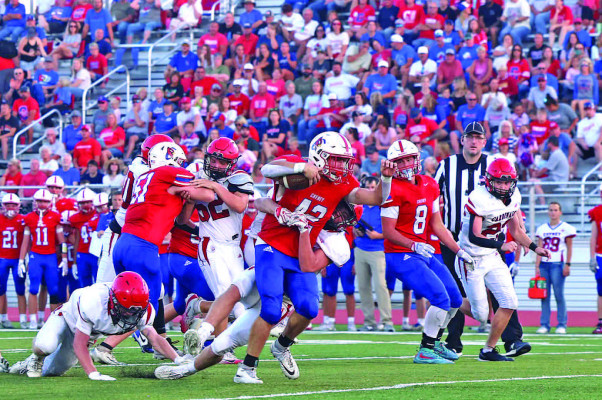 Colton Young makes a big run during Cheney’s home game against Conway Springs last Friday. The teams last played each other in 2019. Andrea McDaniel/TSnews