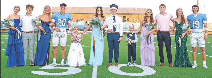 ABOVE: Eisenhower High School held its fall homecoming coronation before last Friday’s football game. Taylor Fry and Isaac Wright were selected as this year’s homecoming queen and king. BELOW: The queen and king candidates were, from left, Taylor Fry and Lucaus Freund, Kinsley Hawkins and Hayden Nall, Taylor Morgan and Jackson Reed, Ella Ranz and Tucker Scafe, and Stella Wright and Isaac Wright. Matt Buchar/Ginger Viking Fotos