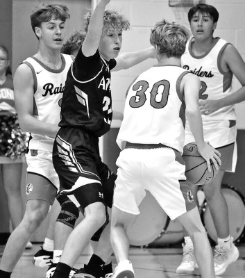 The Argonia Raiders run their offense during last week’s home game against Attica. The Raiders won that game, and then picked up a victory over Pretty Prairie for a 2-0 start to the season. Savannah Shively/USD 359