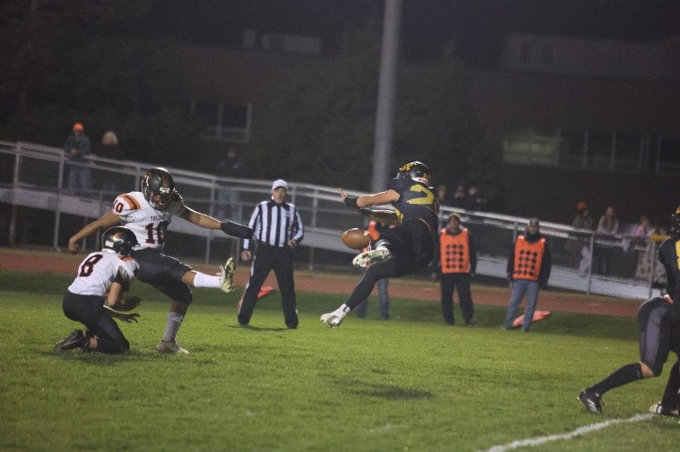 11.21.24 web_Garden Plain football