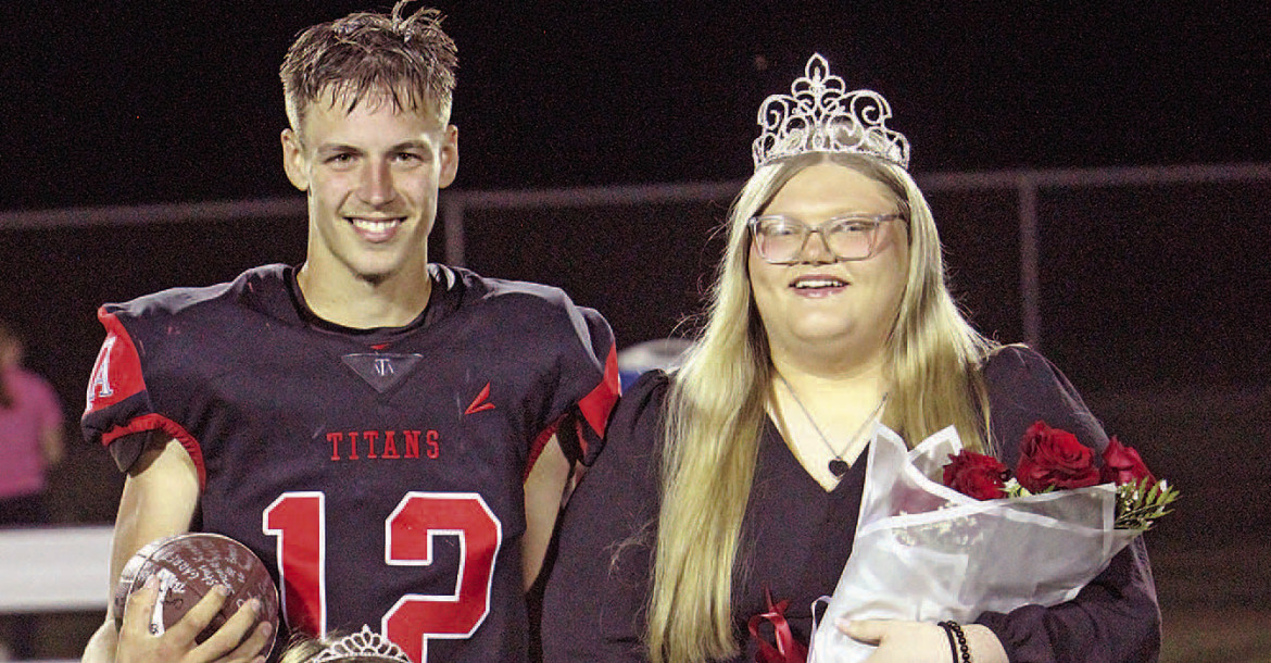 Travis Mounts and Dale Stelz/TSnews Argonia High School and Conway Springs High School both held homecoming ceremonies last Friday. Pictured at left are Argonia king and queen Maddex Hemberger and Jayden Dunn. At right are Conway Springs king and queen Caleb Newell and Adysen Conkle. See the TSnews homecoming scrapbooks on Page B6 (Argonia) and B10 (Conway Springs). The Conway Springs Cardinals and Argonia-Attica Titans won their homecoming football games, too. See Sports, Page B1.